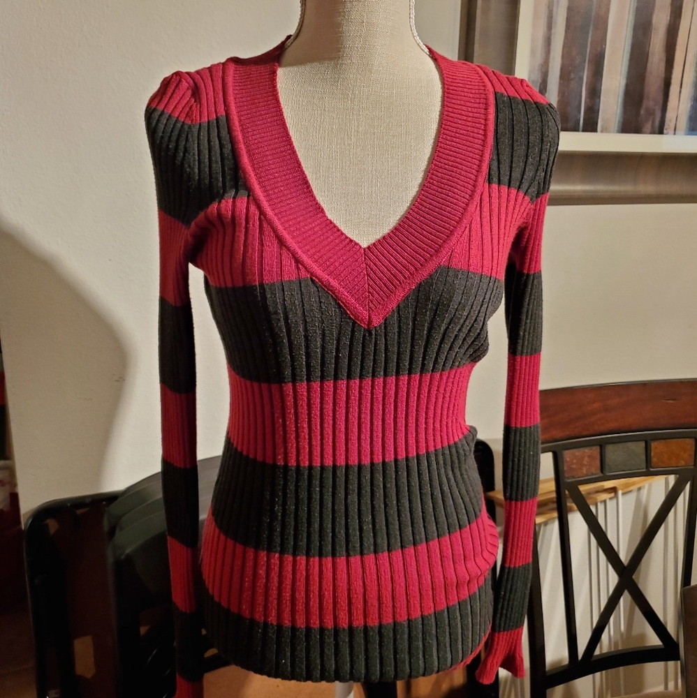 Long sleeve vee neck sweater